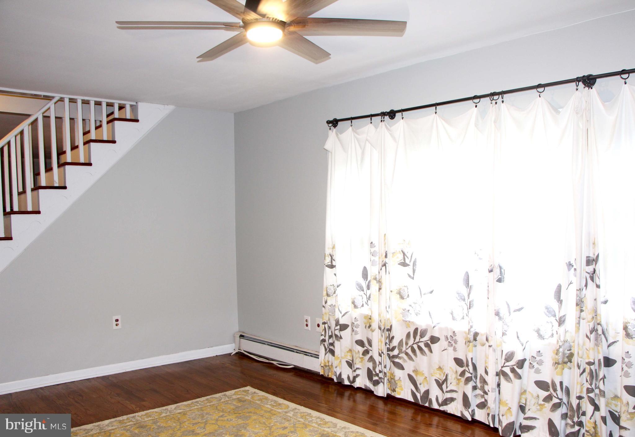 15507 Brandywine Road Brandywine, MD 20613 - Photo 9 of 25 Living Room