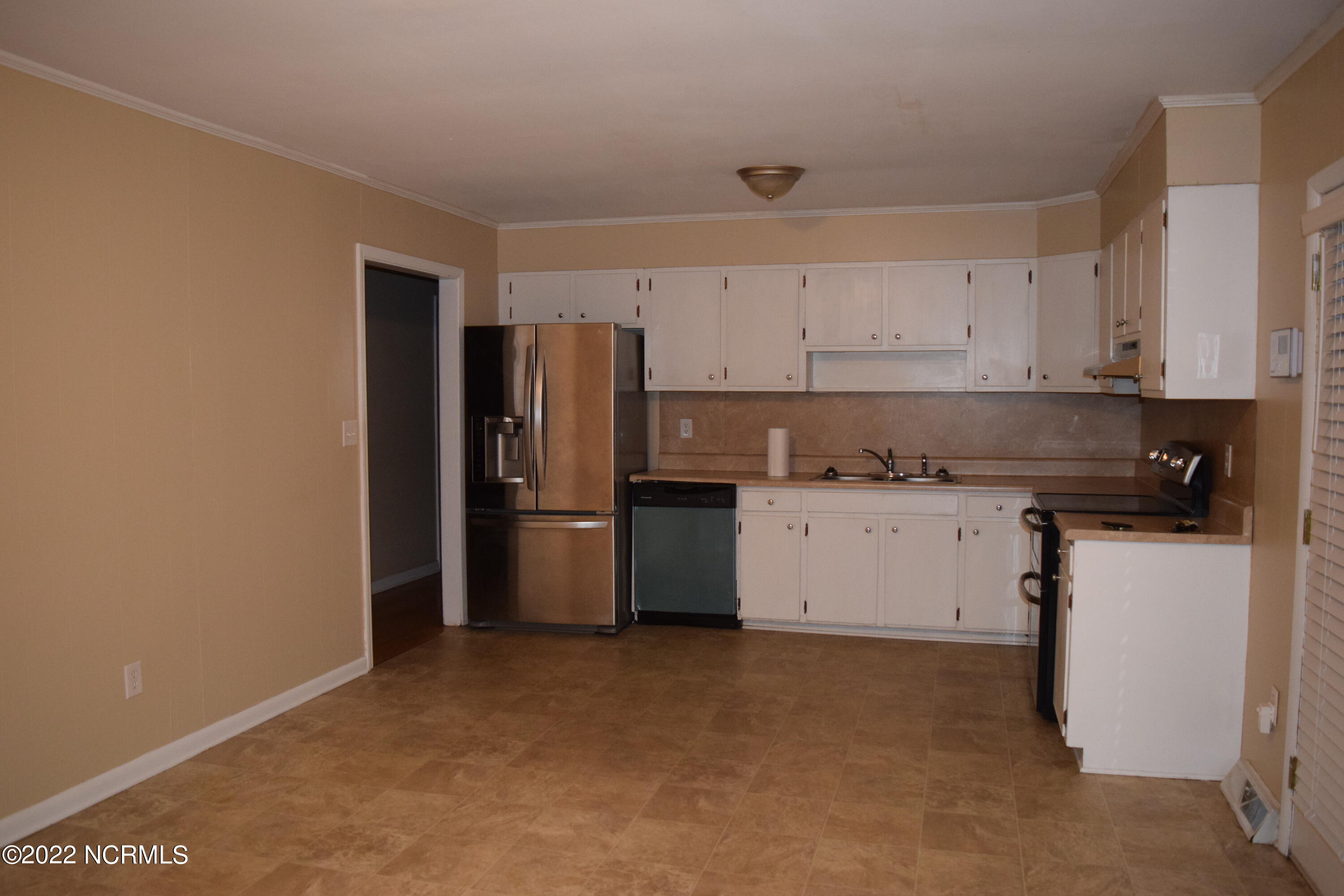 945 Montclair Avenue Rockingham, NC 28379 - Photo 2 of 6 DSC_0736