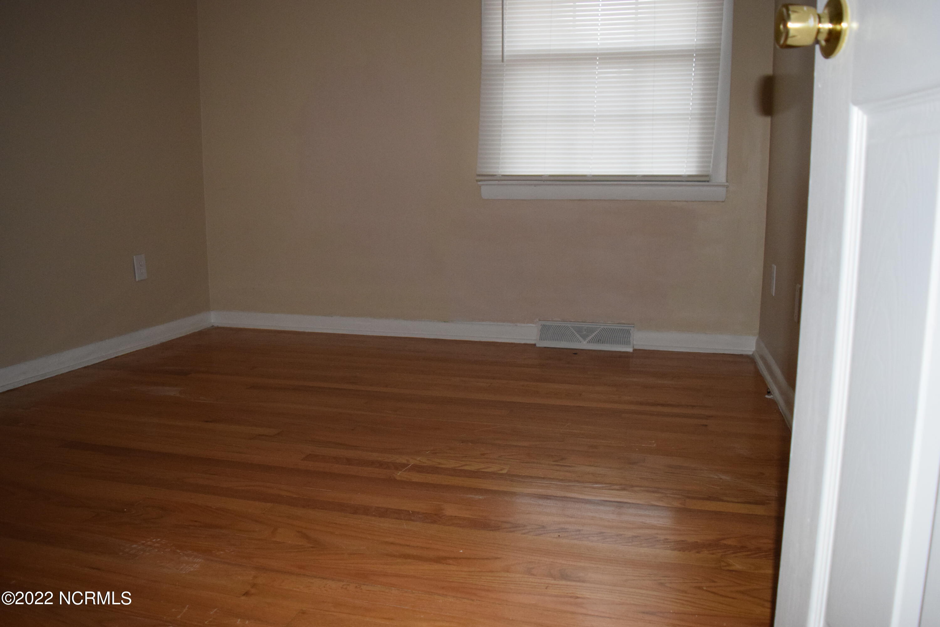 945 Montclair Avenue Rockingham, NC 28379 - Photo 4 of 6 DSC_0774