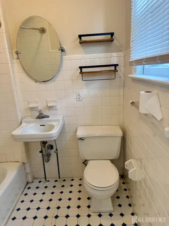 $1,850 | 127 Main Street, Unit B, South River, NJ 08882