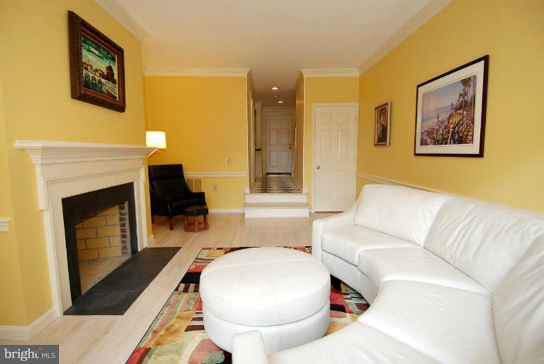 1109 Portner Road Alexandria, VA 22314 - Photo 9 of 23 Large Living Room for Entertaining
