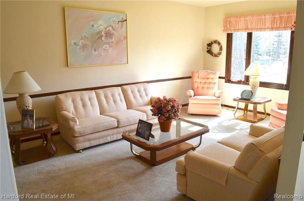 30098 Richmond Road Farmington Hills, MI 48334 - Photo 13 of 61