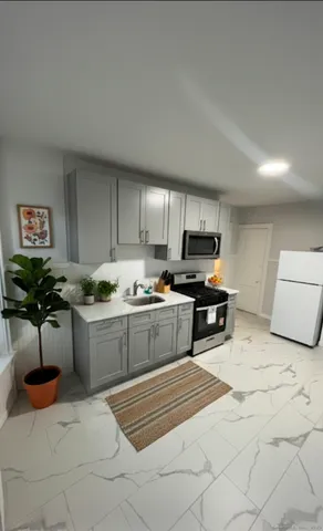 $300,015 | 9 Brewster Street, Waterbury, CT 06704