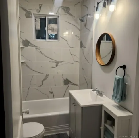 $300,015 | 9 Brewster Street, Waterbury, CT 06704