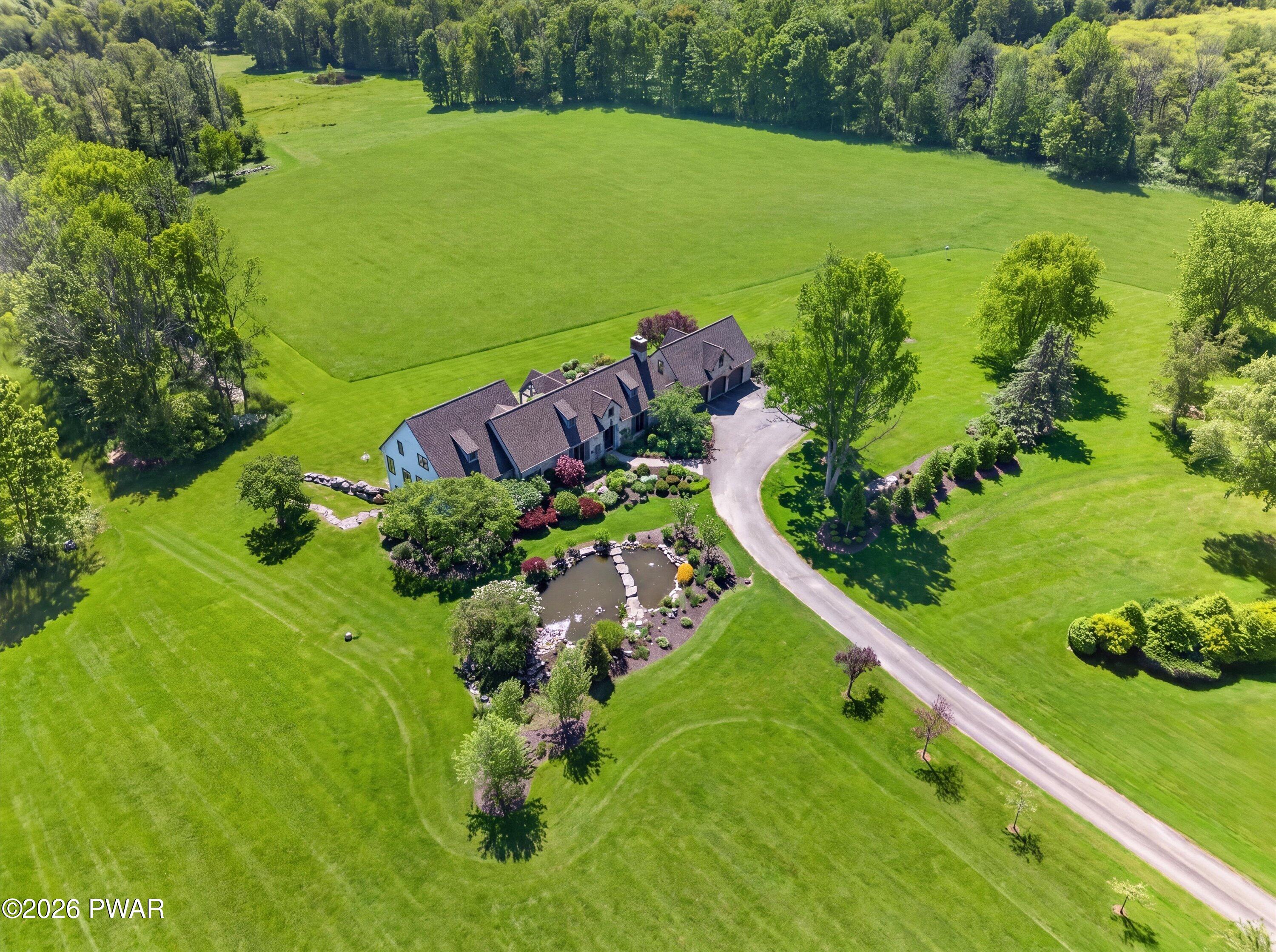 129 Valleyview Road Greentown, PA 18426 - Photo 2 of 124