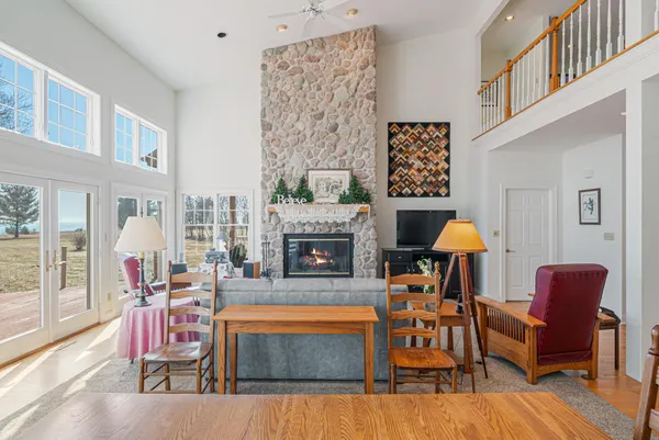 $1,249,900 | 5001 South 10th Street, Manitowoc, WI 54220