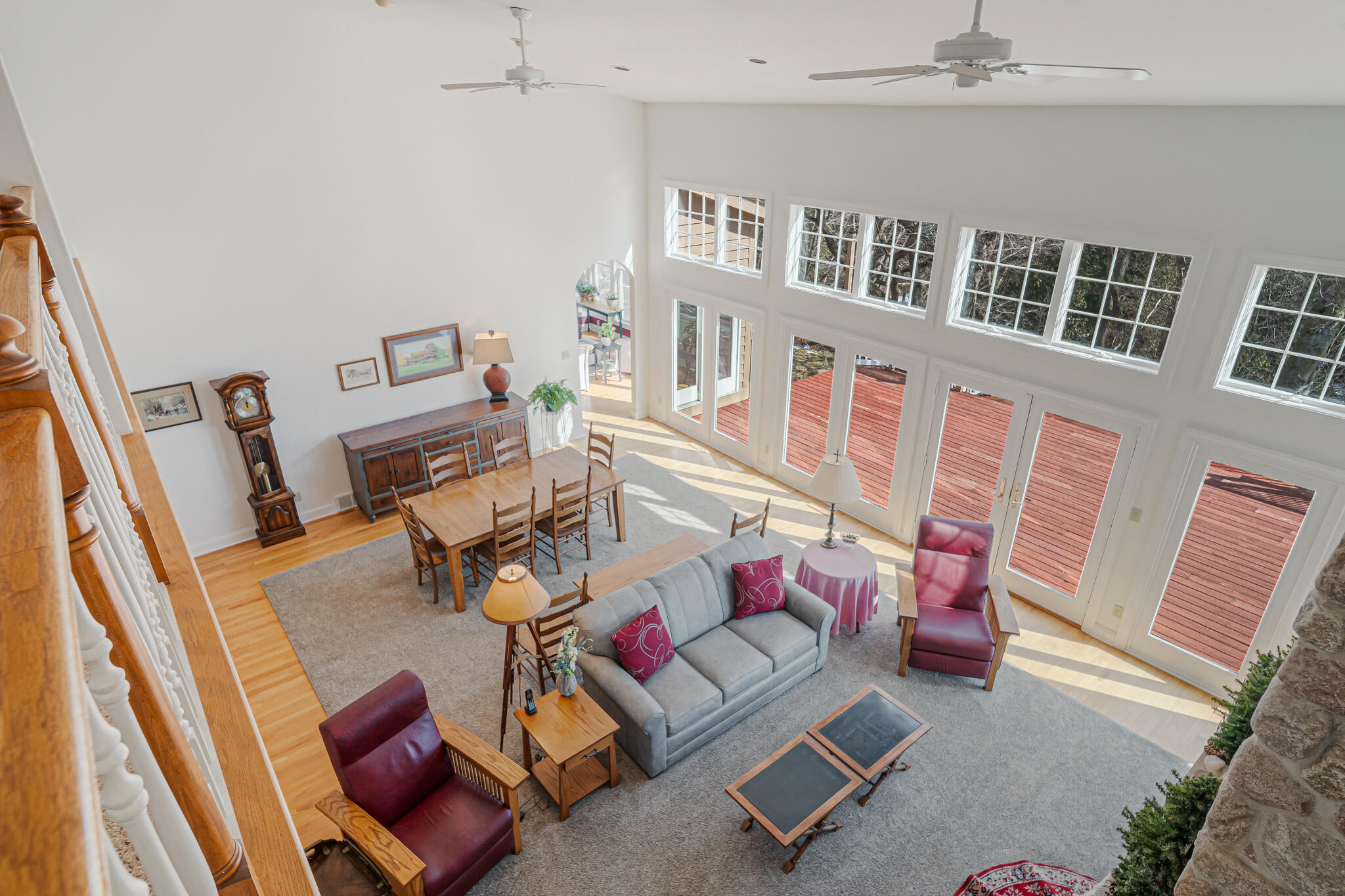 5001 South 10th Street Manitowoc, WI 54220 - Photo 11 of 50 10 Living room