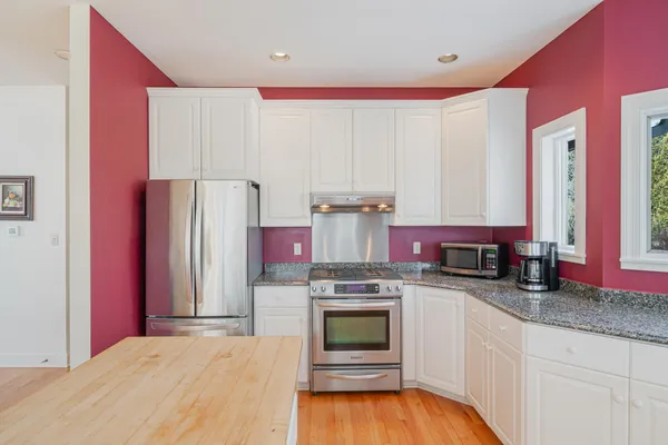 $1,249,900 | 5001 South 10th Street, Manitowoc, WI 54220