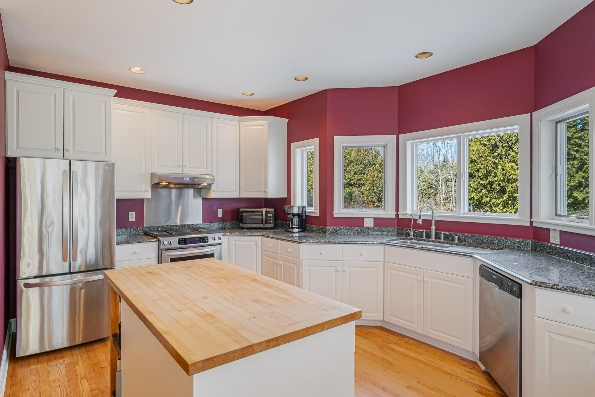5001 South 10th Street Manitowoc, WI 54220 - Photo 20 of 56 Kitchen