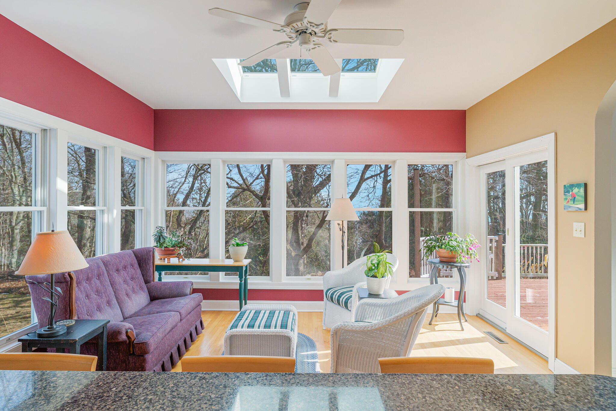 5001 South 10th Street Manitowoc, WI 54220 - Photo 21 of 50 18 Dinette - Sitting room