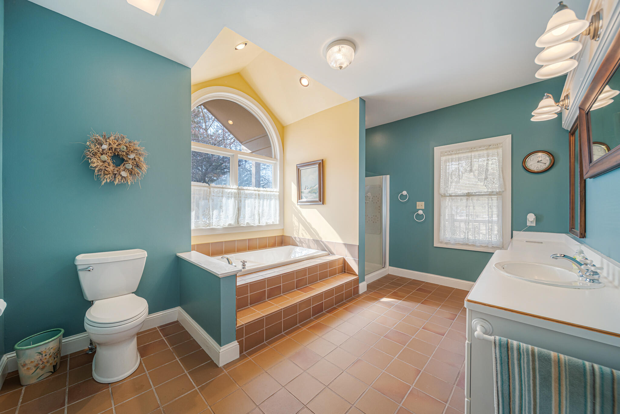 5001 South 10th Street Manitowoc, WI 54220 - Photo 24 of 50 21 Ensuite