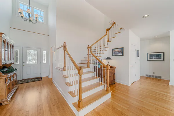 $1,249,900 | 5001 South 10th Street, Manitowoc, WI 54220