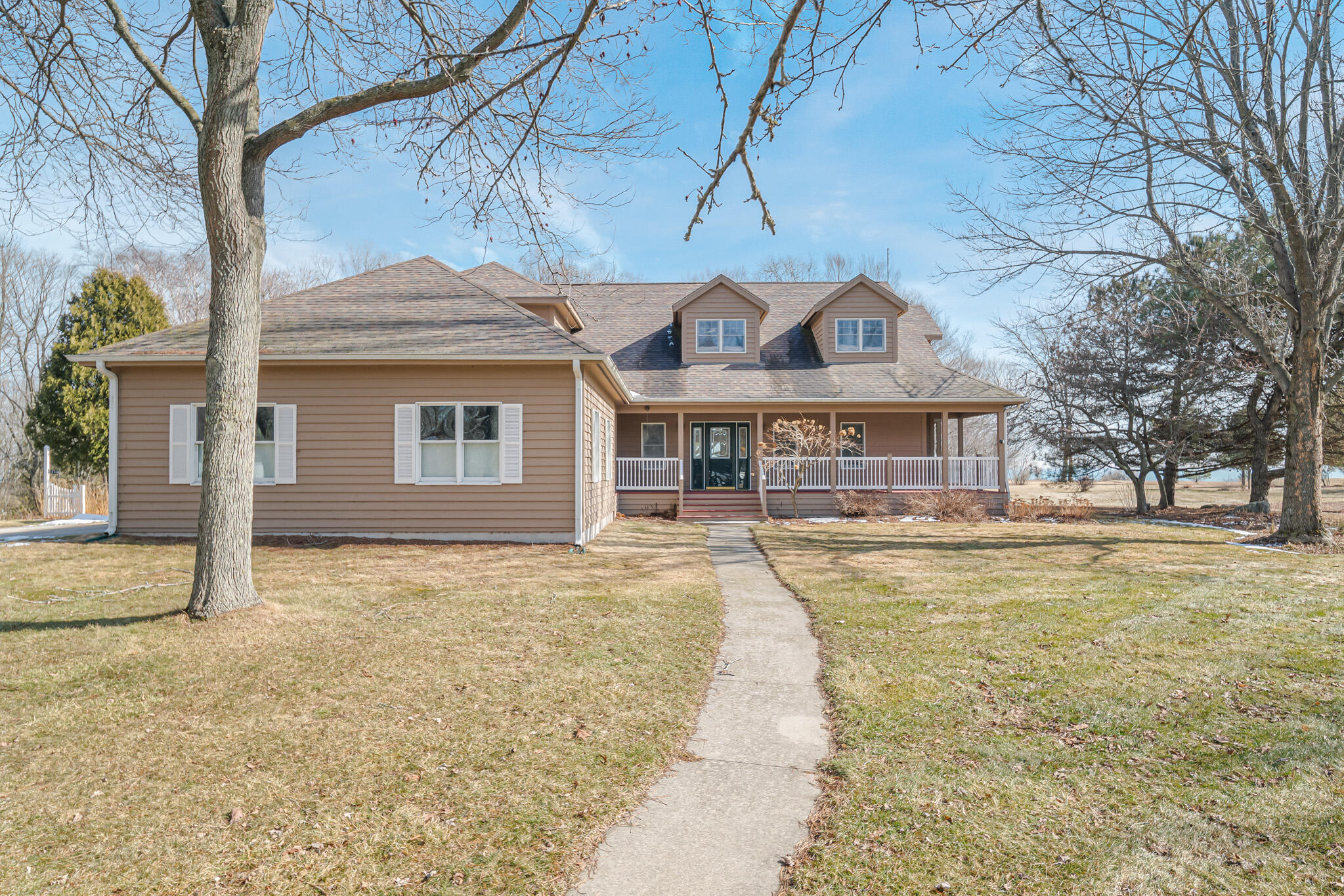 5001 South 10th Street Manitowoc, WI 54220 - Photo 54 of 56 Front