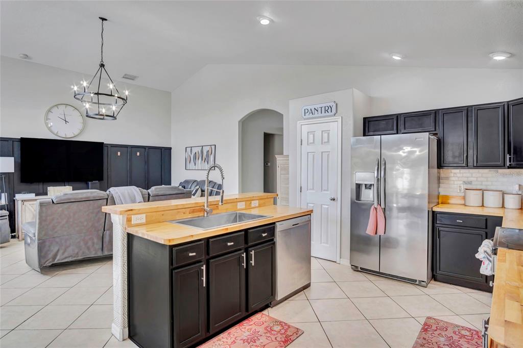 8335 Adele Road Lakeland, FL 33810 - Photo 10 of 30