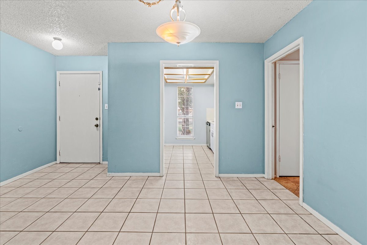 5403 Valencia Court Georgetown, TX 78628 - Photo 11 of 34