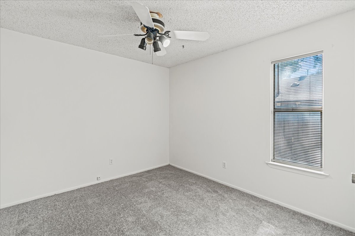 5403 Valencia Court Georgetown, TX 78628 - Photo 26 of 34 a view of a livingroom with a window