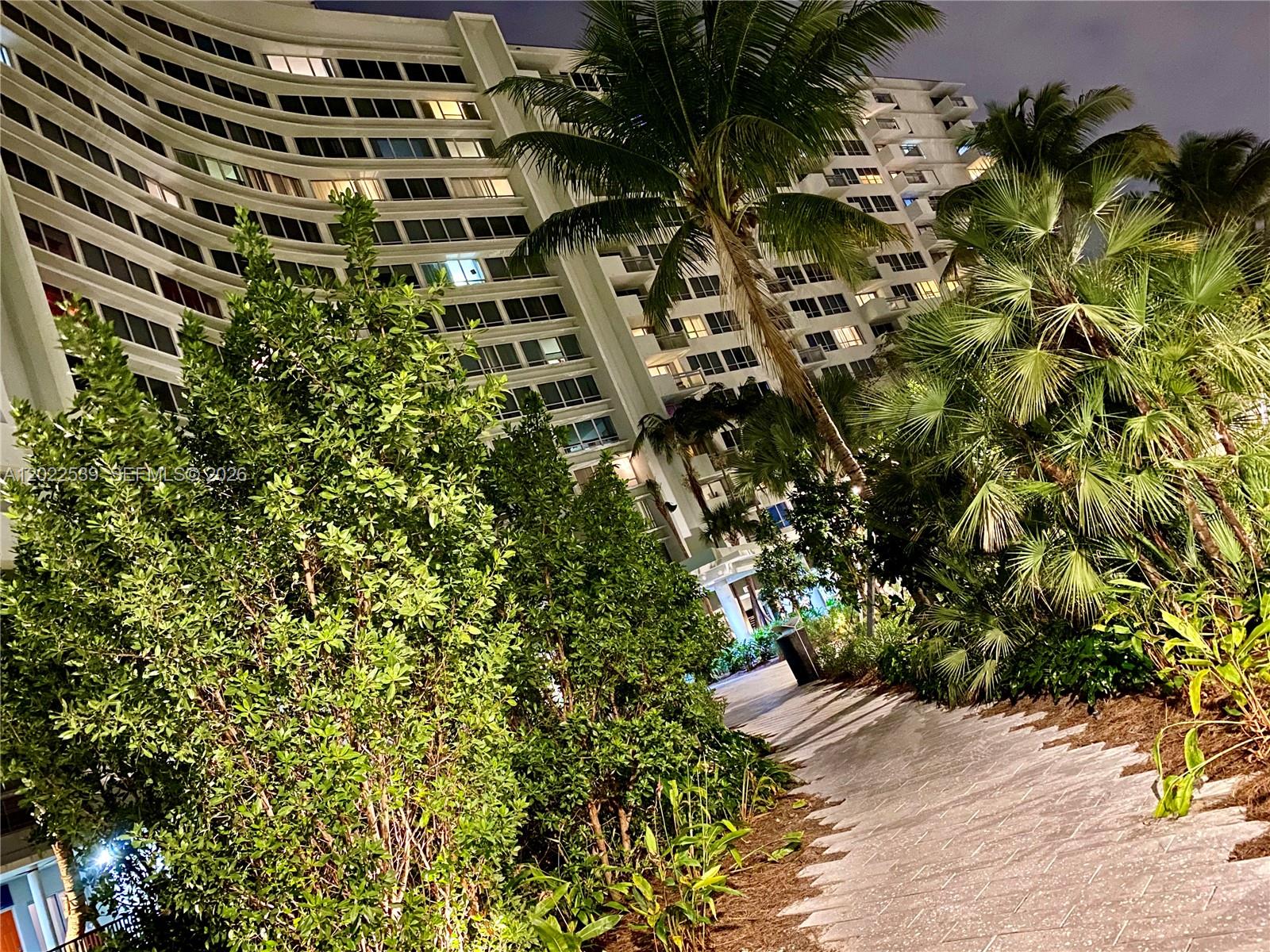 1500 Bay Road, Unit 1114S Miami Beach, FL 33139 - Photo 27 of 29