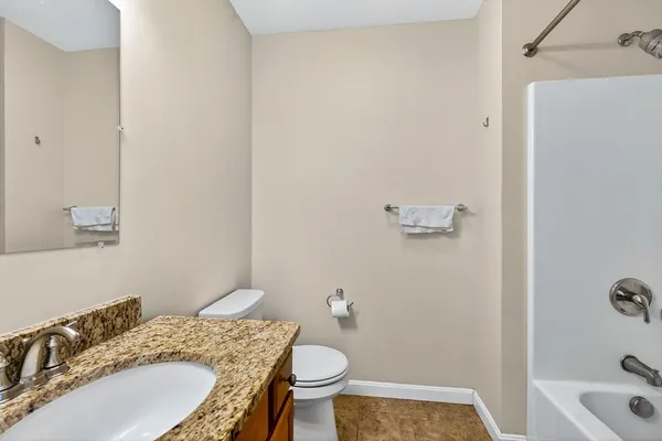$2,500 | 33 Caffoni Drive, Unit 33, Leominster, MA 01453