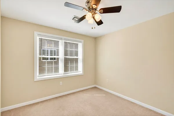 $2,500 | 33 Caffoni Drive, Unit 33, Leominster, MA 01453