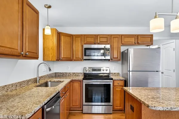 $2,500 | 33 Caffoni Drive, Unit 33, Leominster, MA 01453