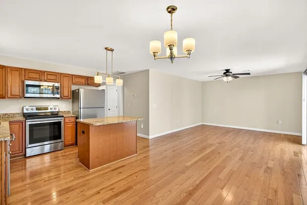 $2,500 | 33 Caffoni Drive, Unit 33, Leominster, MA 01453
