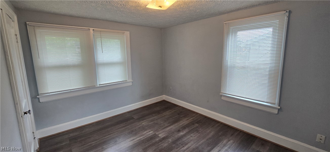 914 Dan Street Akron, OH 44310 - Photo 11 of 23