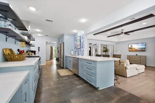 $385,000 | 5907 Beaudry Drive, Houston, TX 77035