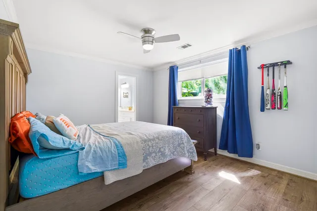 $385,000 | 5907 Beaudry Drive, Houston, TX 77035