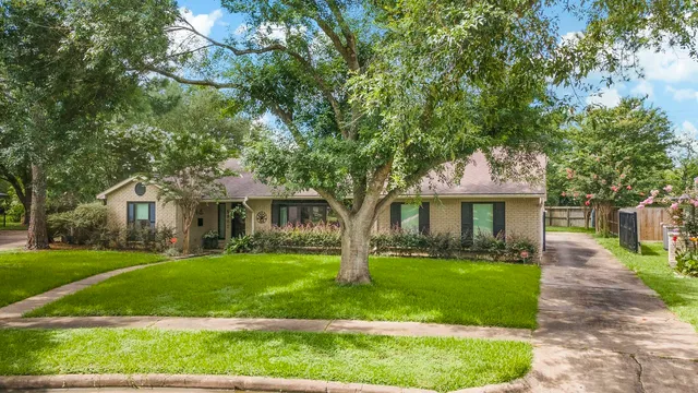 $385,000 | 5907 Beaudry Drive, Houston, TX 77035