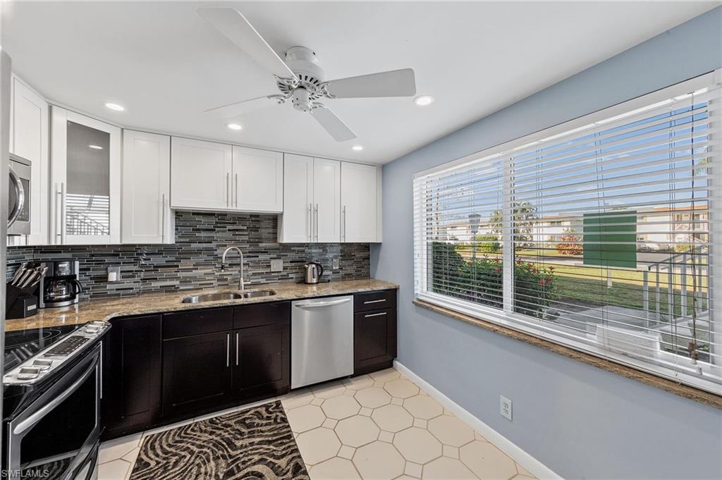 550 Teryl Road, Unit 7 Naples, FL 34112 - Photo 11 of 44 Kitchen