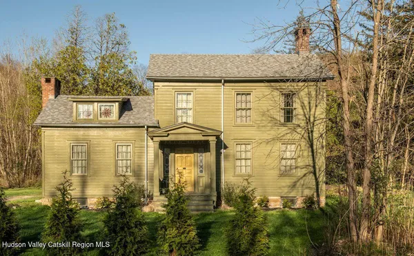 $810,000 | 886 Highway 9J, Stuyvesant, NY 12173