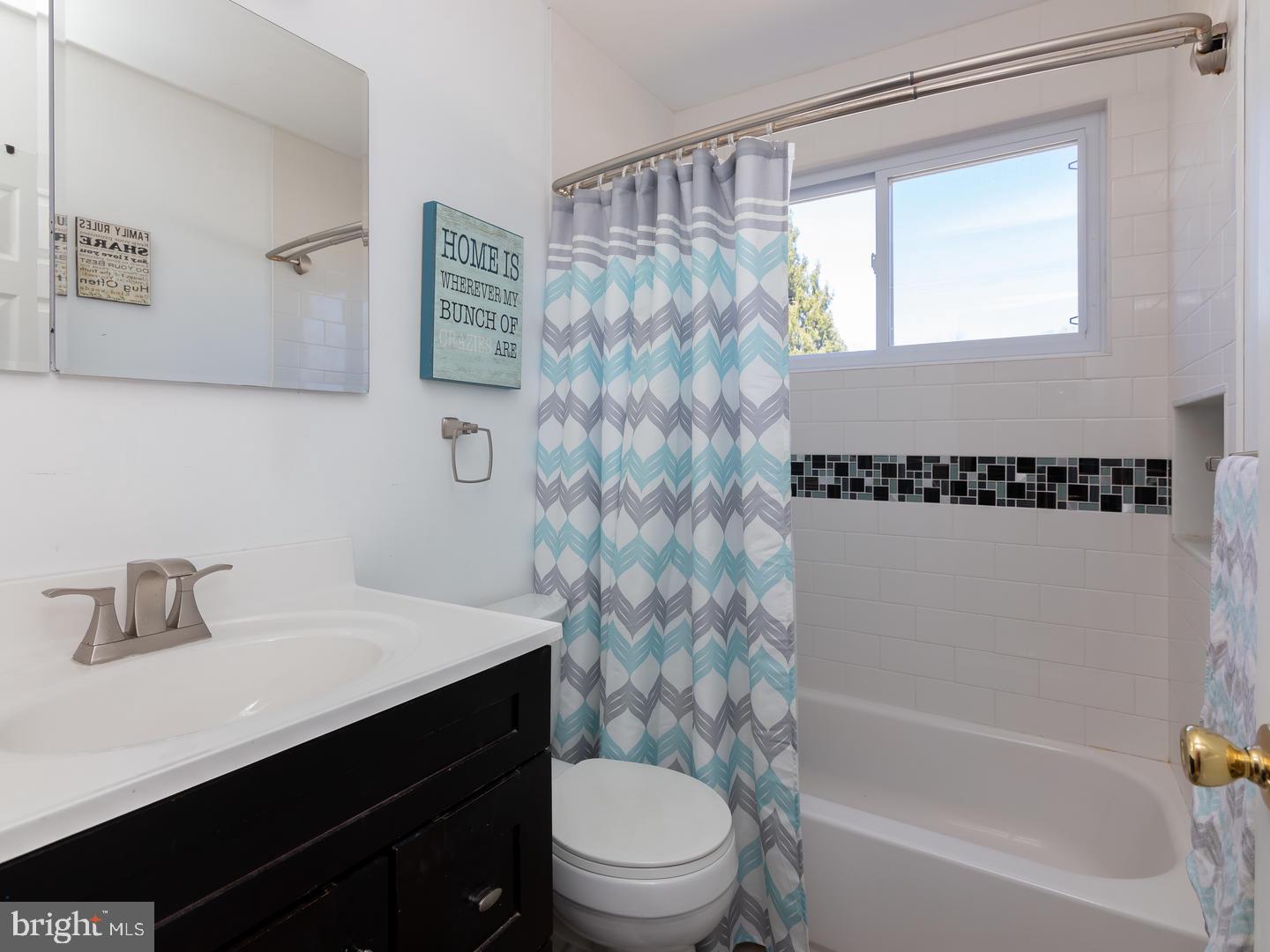 35 Cambridge Road Broomall, PA 19008 - Photo 25 of 37 Hall Bath