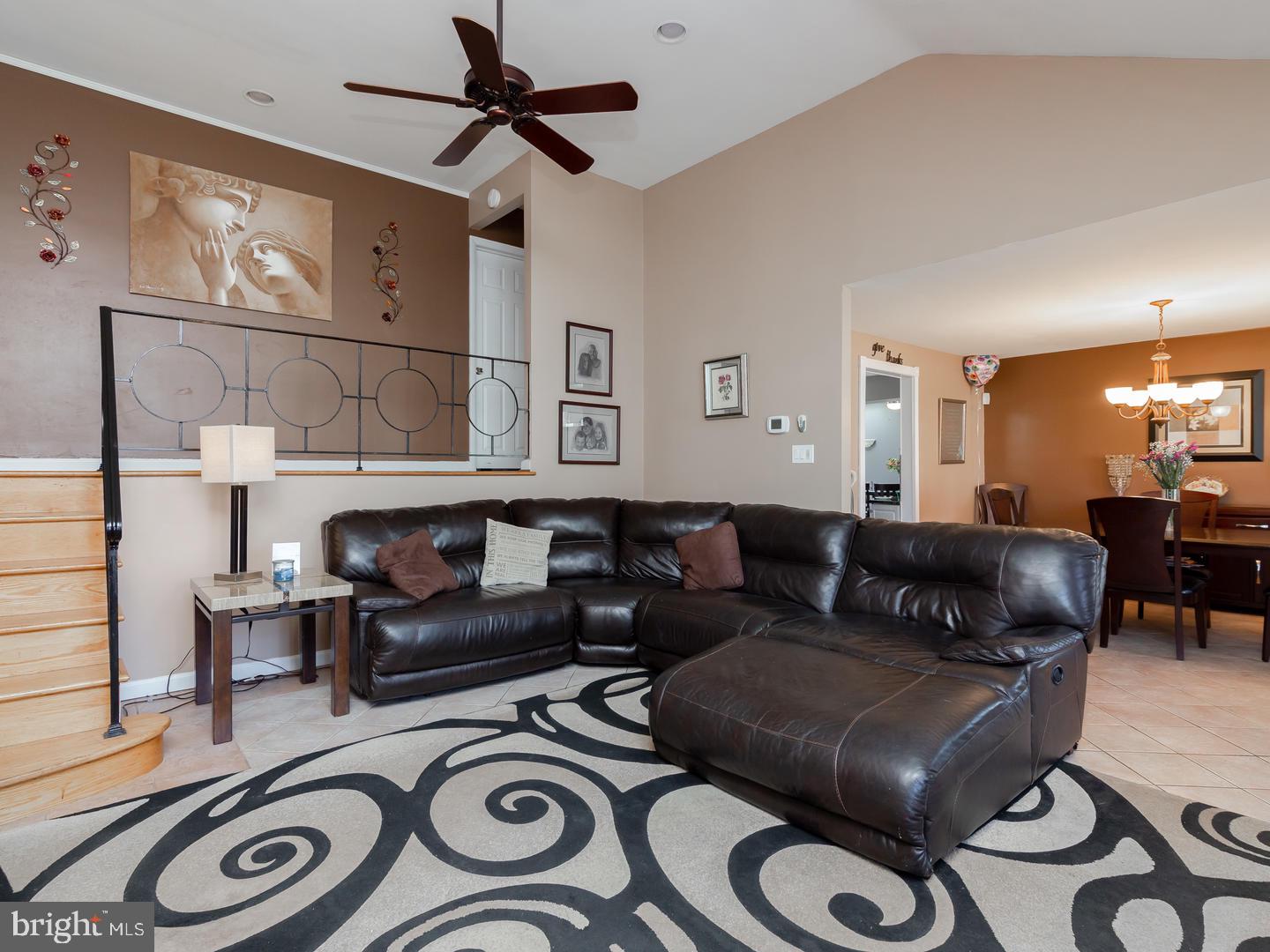 35 Cambridge Road Broomall, PA 19008 - Photo 7 of 37 Living Room