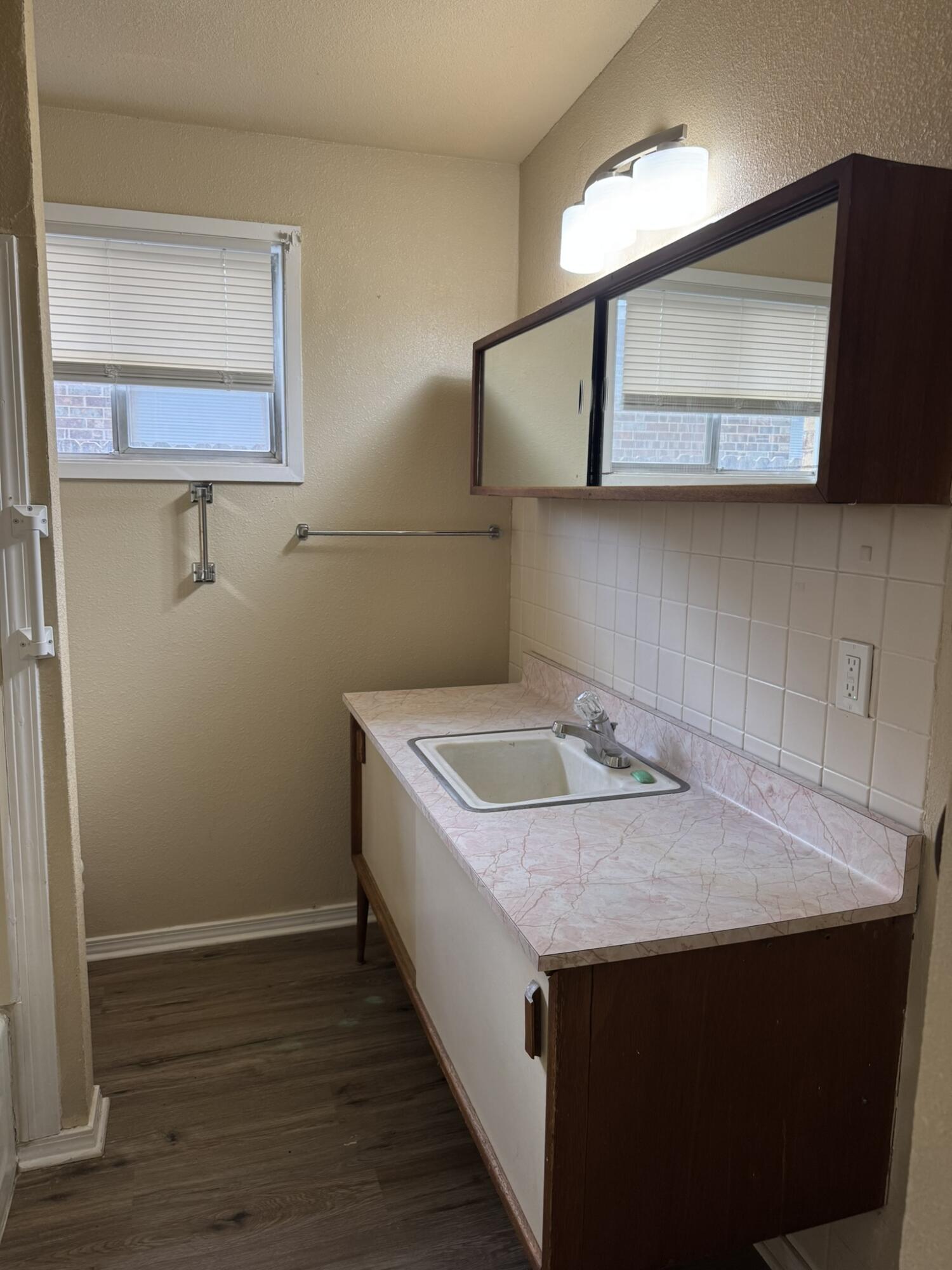 2732 66th Street Lubbock, TX 79413 - Photo 16 of 22 IMG_0237