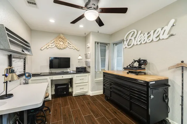 $375,000 | 152 Lakewood Drive, Angleton, TX 77515