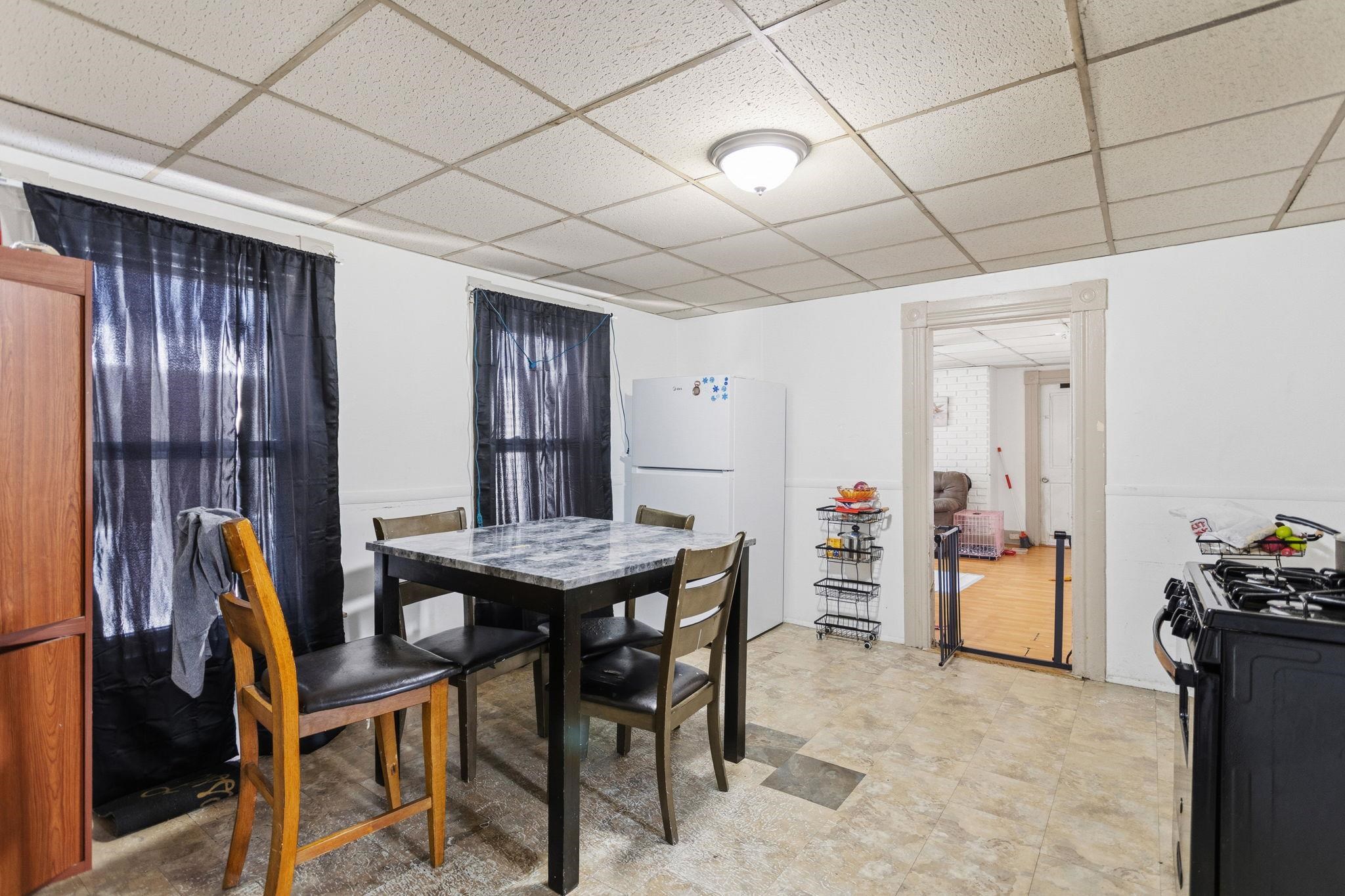 217 Spruce Street Manchester, NH 03103 - Photo 37 of 38