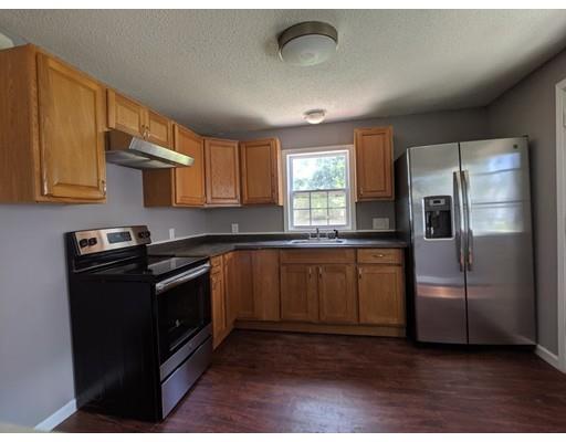 77 Haskin Street Springfield, MA 01109 - Photo 3 of 18
