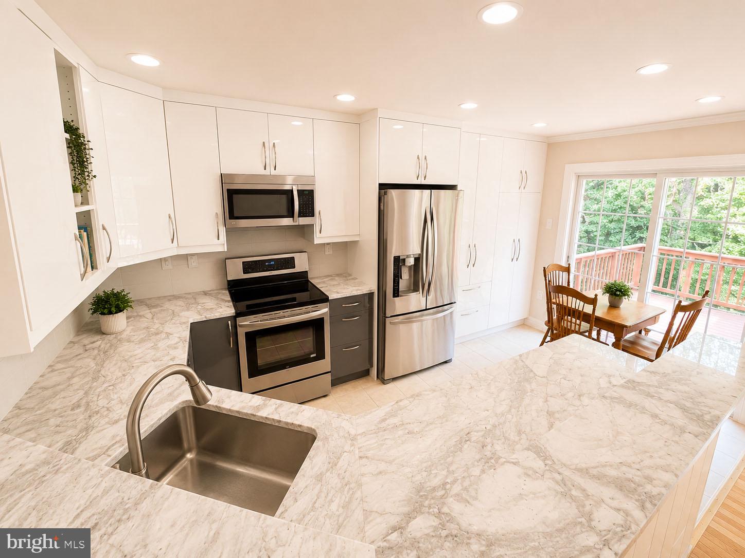 20249 Red Buckeye Court Germantown, MD 20876 - Photo 5 of 28