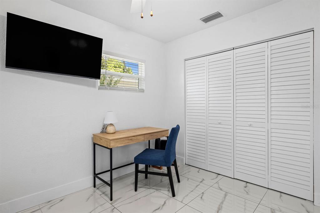 3011 West Douglas Street Tampa, FL 33607 - Photo 16 of 30