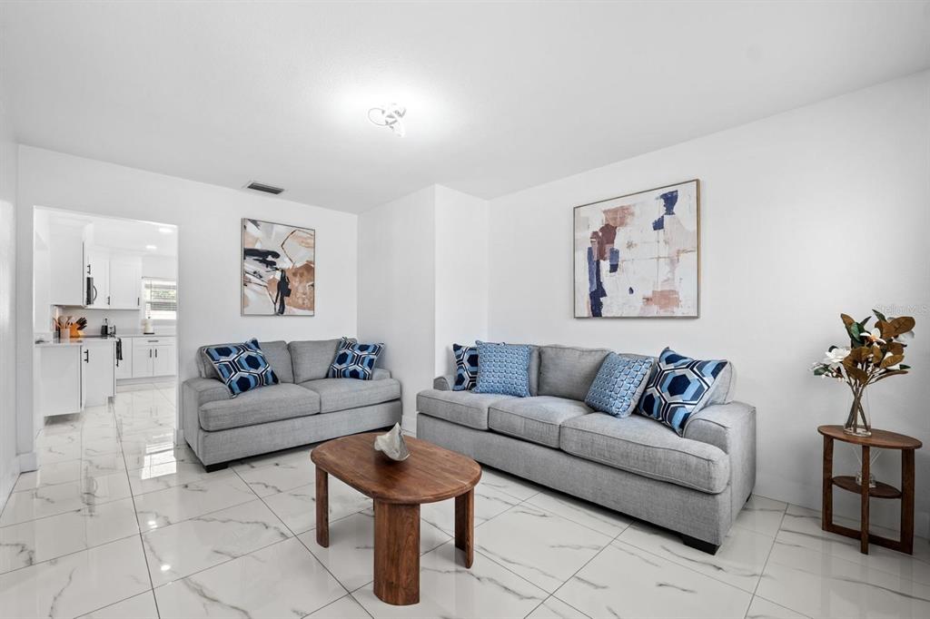 3011 West Douglas Street Tampa, FL 33607 - Photo 4 of 30