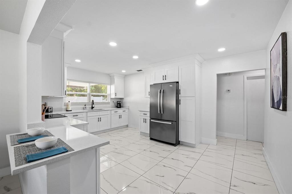 3011 West Douglas Street Tampa, FL 33607 - Photo 7 of 30