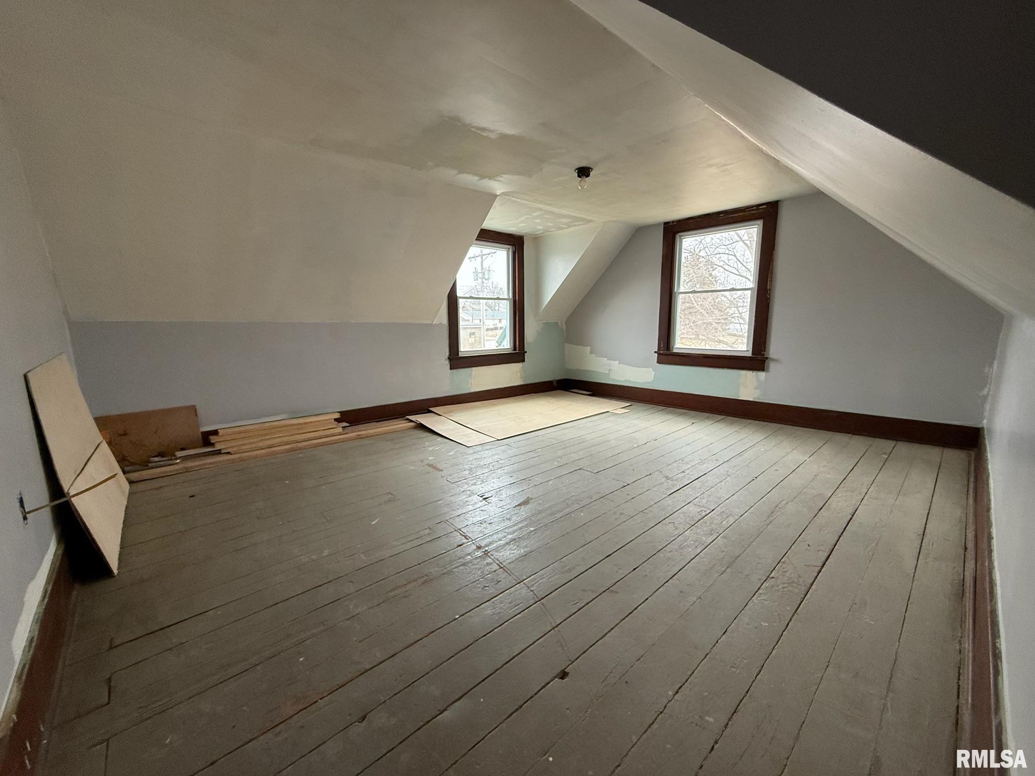 305 West Market Street Table Grove, IL 61482 - Photo 9 of 11