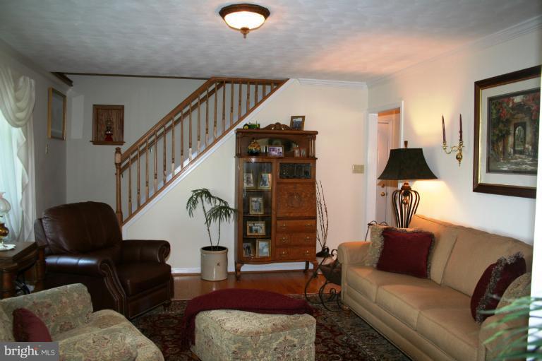8916 Dollyhyde Road Union Bridge, MD 21791 - Photo 20 of 24 Living Room