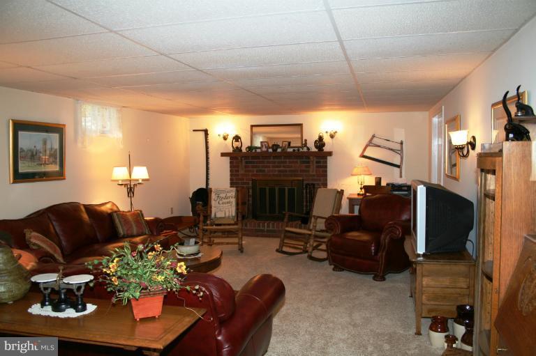 8916 Dollyhyde Road Union Bridge, MD 21791 - Photo 22 of 24 Family Room