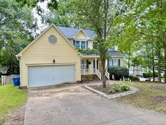 $2,300 | 11 Trescott Drive, Durham, NC 27703