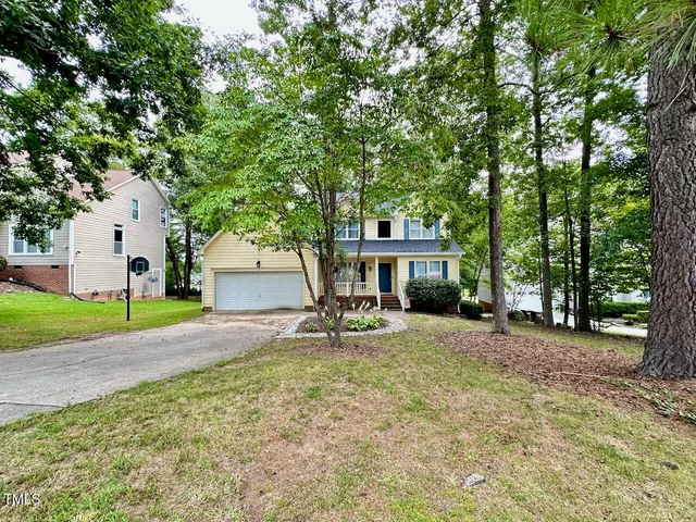 $2,300 | 11 Trescott Drive, Durham, NC 27703