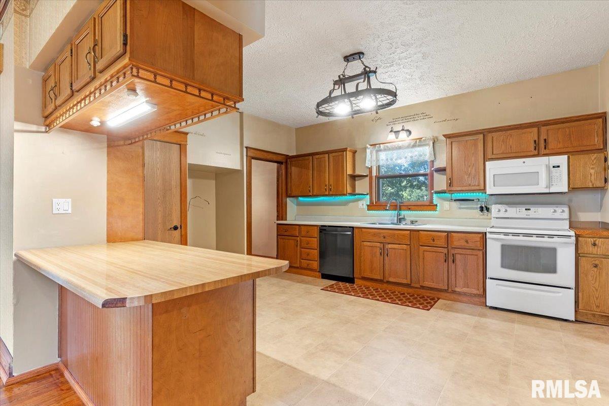 220 Mayden Avenue Springfield, IL 62707 - Photo 18 of 45