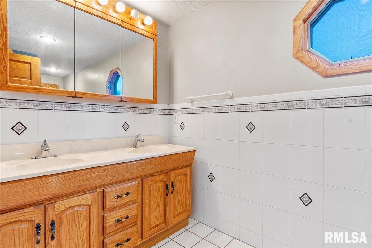 220 Mayden Avenue Springfield, IL 62707 - Photo 24 of 45