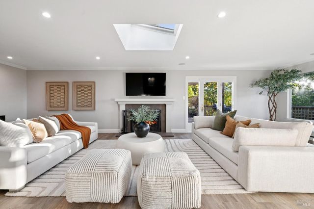 $1,720,000 | 24 La Loma Court, San Rafael, CA 94901