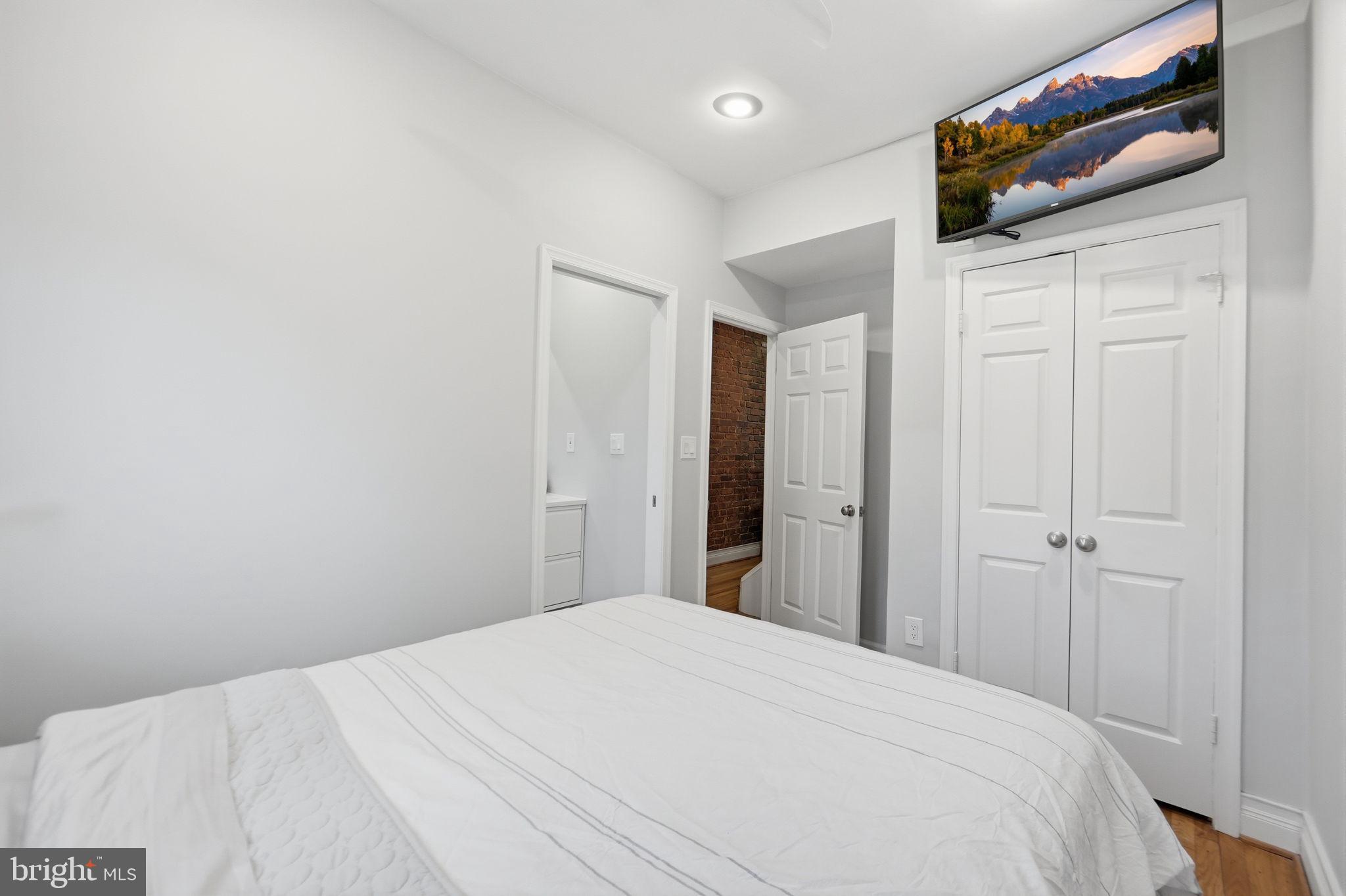 1433 W Street Northwest Washington, DC 20009 - Photo 27 of 36